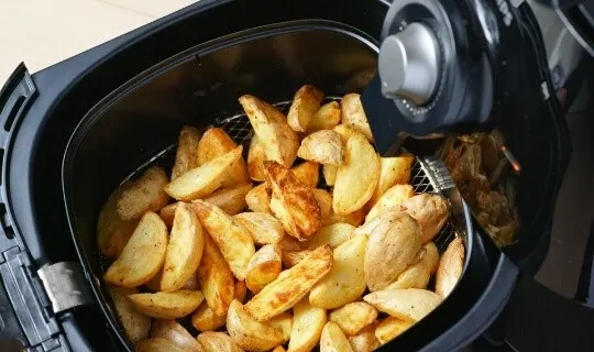 air fryer saves time in the kitchen