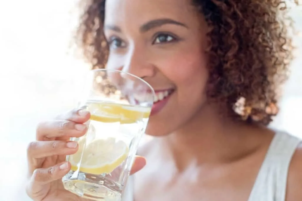 Lemon water benefits for the skin