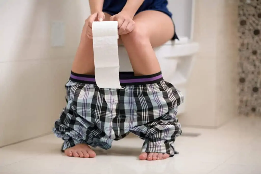 pooping postpartum
