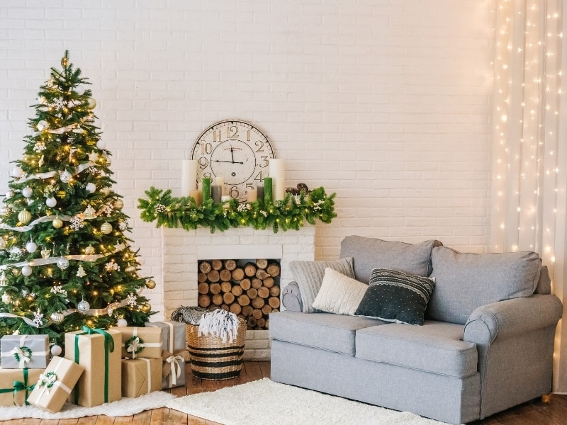 5 Ways To INSTANTLY Make Your Home Cozy This Winter