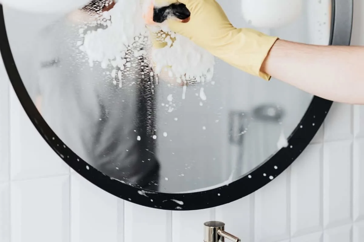 cleaning cloudy mirror